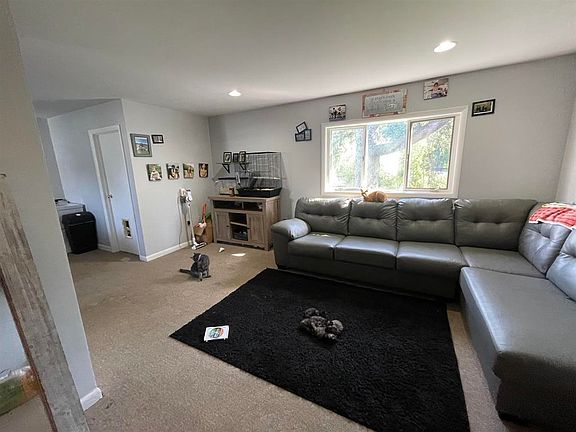3rd image of 46 Terrill Street