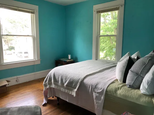 1385 W Wood St, Decatur, IL 62522