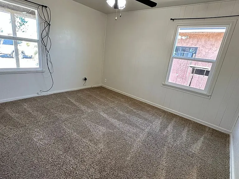 1750 Lois Way — Photo 9