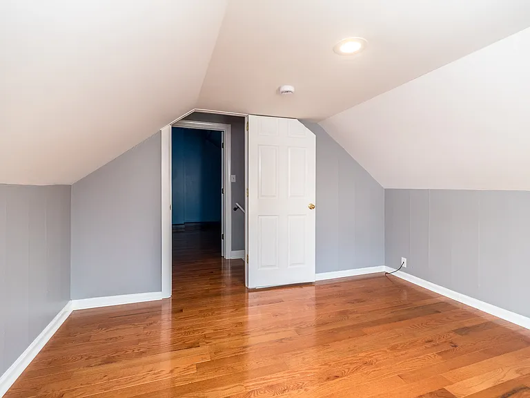 2477 Walnut St — Photo 39