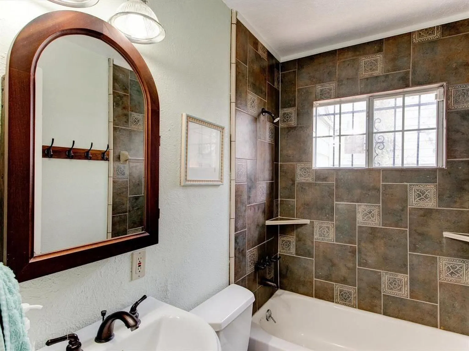 3 bed, 1548 sqft, $2,700 — Photo 4