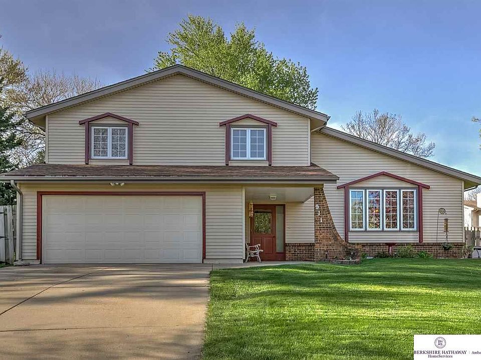 1st image of 911 Cody Cir