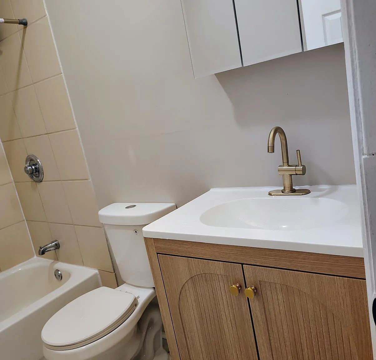 2 bed, 848 sqft, $2,100 — Photo 4
