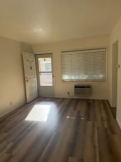 Carol Manor - 3008-3014 O ST — Photo 2