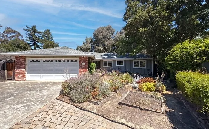 4353 Miranda Ave — Photo 2