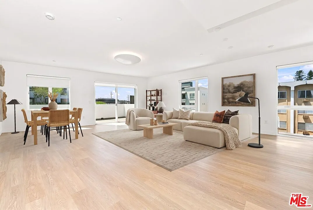 2 bed, 2.0 bath, 1720 sqft, $4,650 — Photo 2