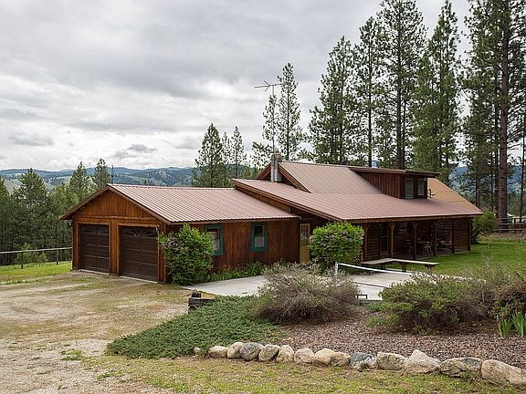 Log Home, Metal Roof