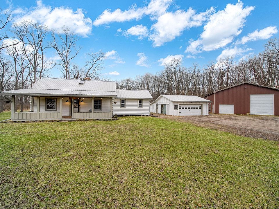 1st image of 6830 Paddock Ln