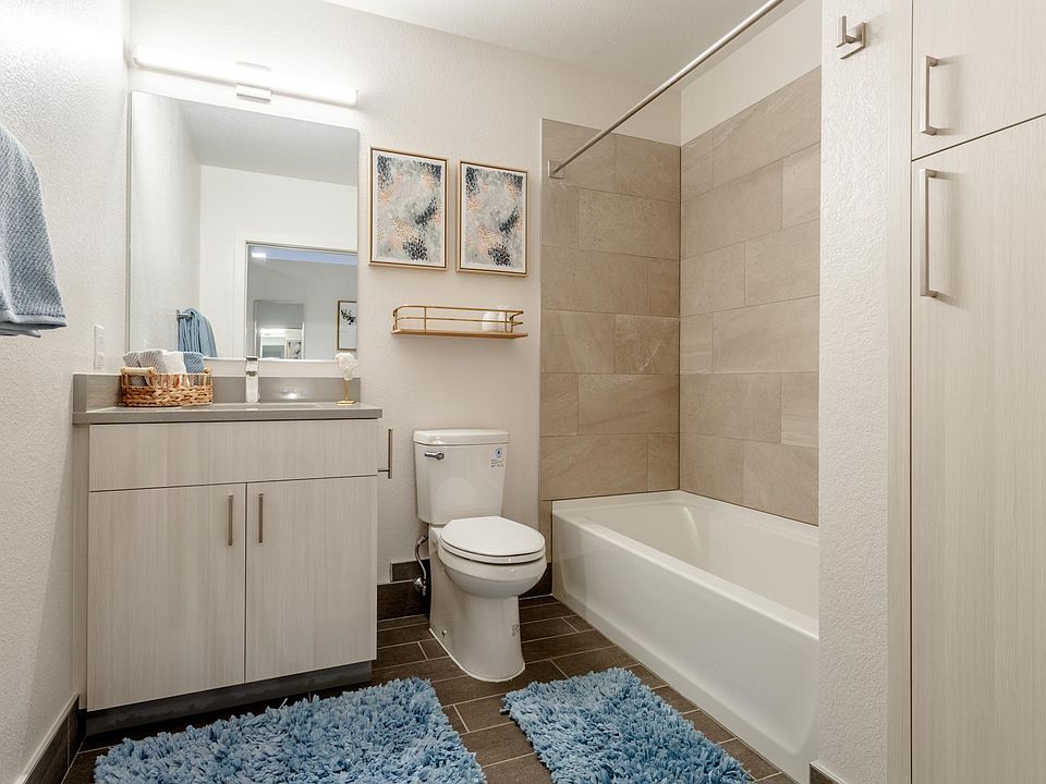 1Bed,1Bath Bathroom