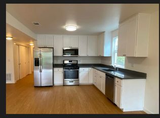 873 Laurel St #B, Alameda, CA 94501