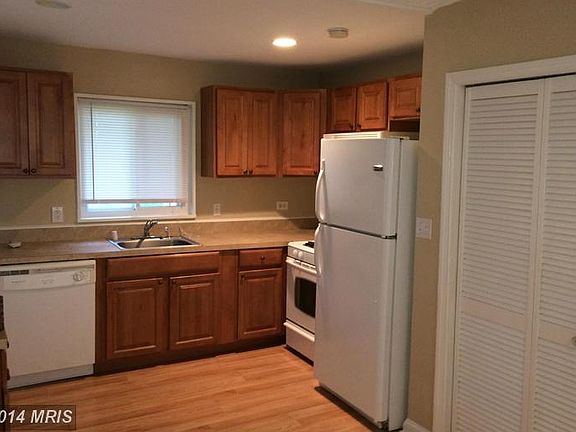 2nd image of 3723 Thornwood Rd