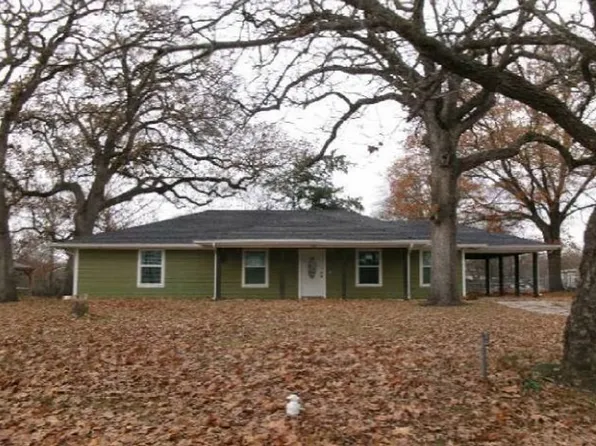 107 S Main St, Bonham, TX 75418