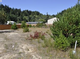 1040 Cedar Loop, Lakeside, OR 97449