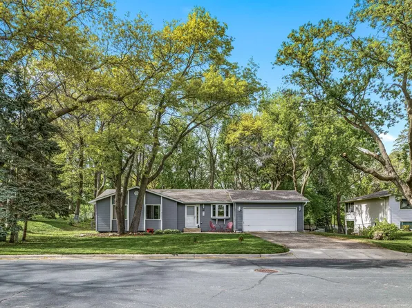 316 E 135th St, Burnsville, MN 55337