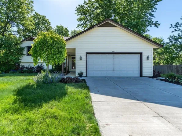 1882 Sunrise Ct, Eagan, MN 55122