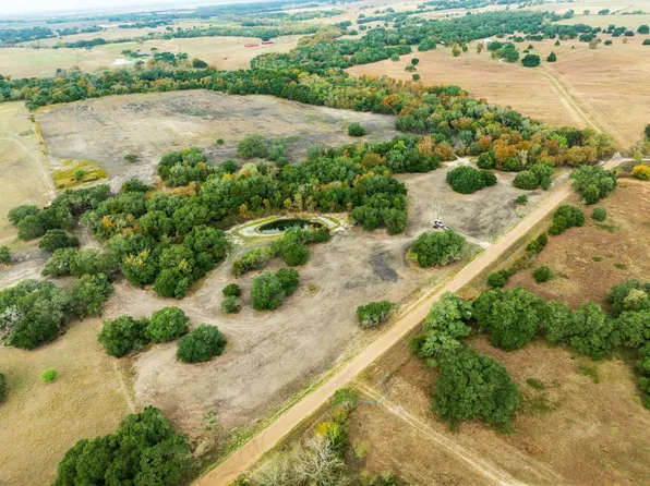 1250 Ladewig Ln #2, Schulenburg, TX 78956