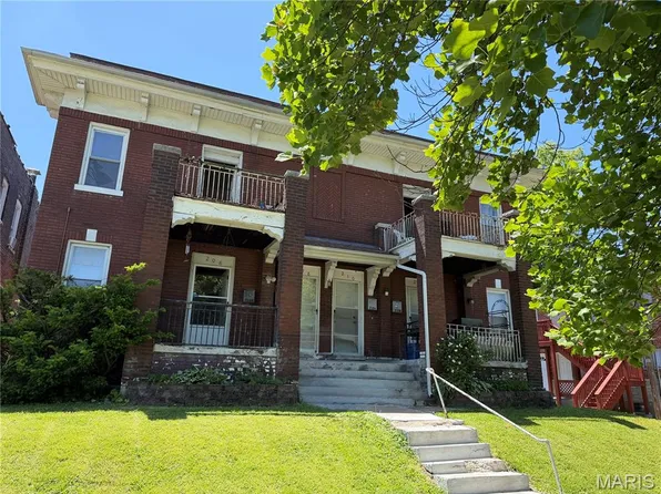 208 Bellerive Blvd, Saint Louis, MO 63111
