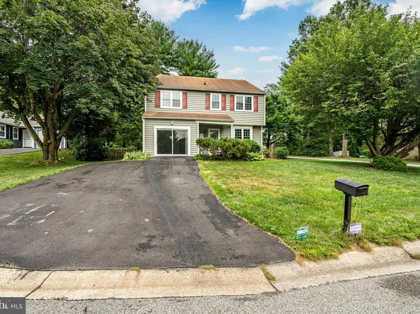 1211 Vermont Ln, Downingtown, PA 19335