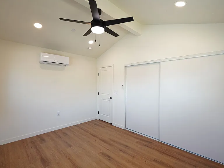4805 Charlotte Way — Photo 42