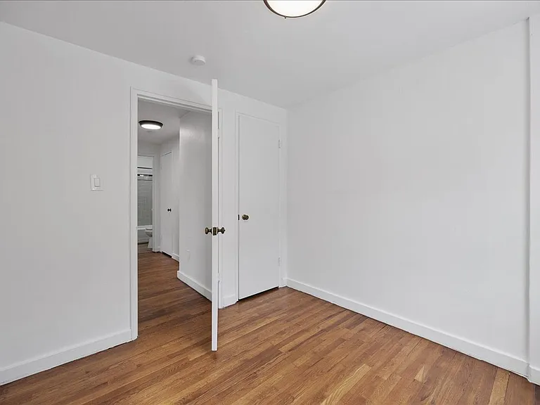 2182 Pauline Ave — Photo 9