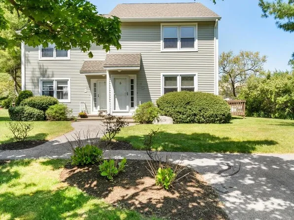 92 Quannacut Rd #B, Westerly, RI 02891