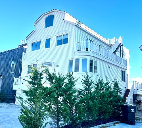 675 Dune Rd Photo 1