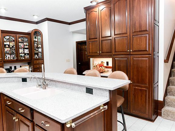 5th image of 3439 Burlwood Dr
