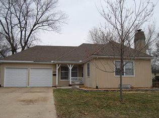 8400 W 91st Ter, Overland Park, KS 66212