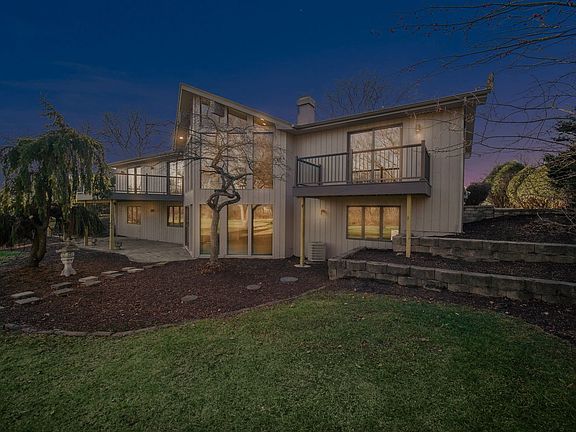 4th image of 19707 Woodside Dr
