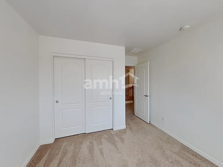 17403 W Langer Ln — Photo 14