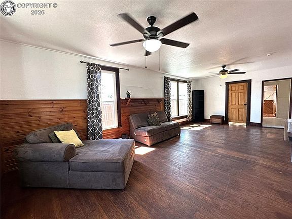 4th image of 1039 Carteret Ave