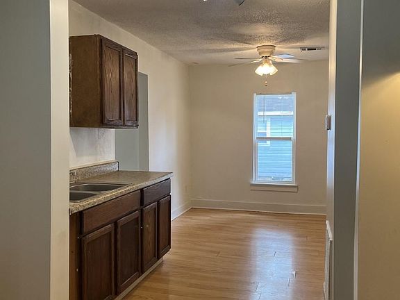 Kitchen with breakfast nook