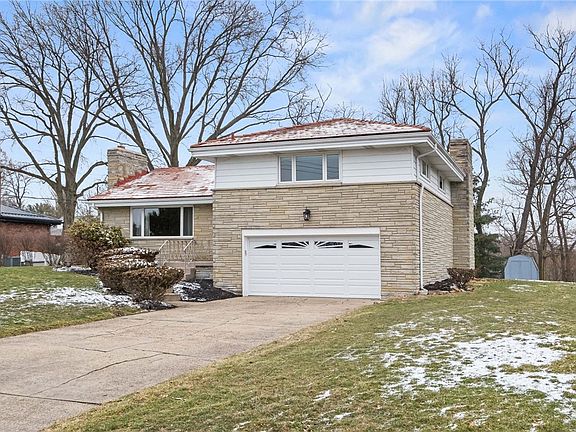 2nd image of 217 Pinecrest Dr