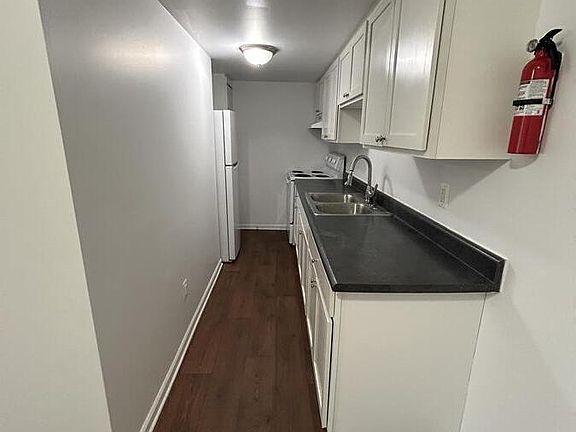4th image of 723 Green Rd APT 237