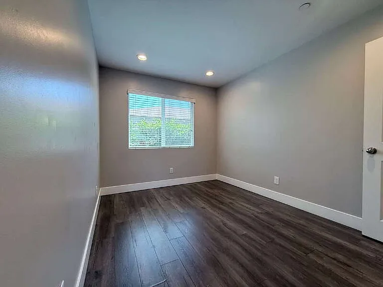 3652 1/2 Percy St #LOWER — Photo 25