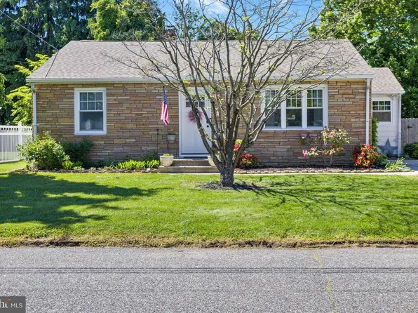 6 Linden Ave, Bordentown, NJ 08505