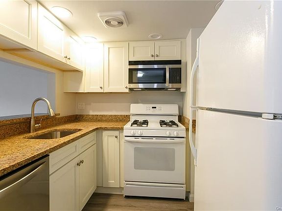 5th image of 10 Stewart Pl APT 3DW