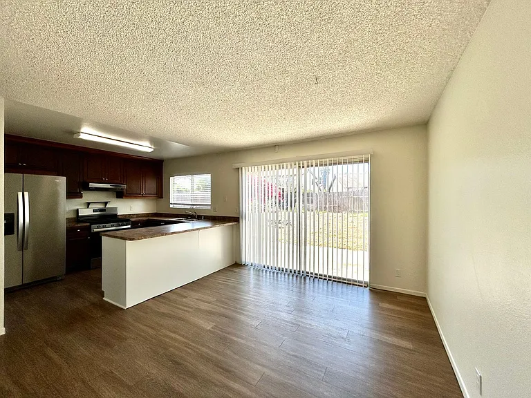 2871 Wardlow Ave — Photo 8