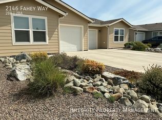 2146 Fahey Way, Grants Pass, OR 97527