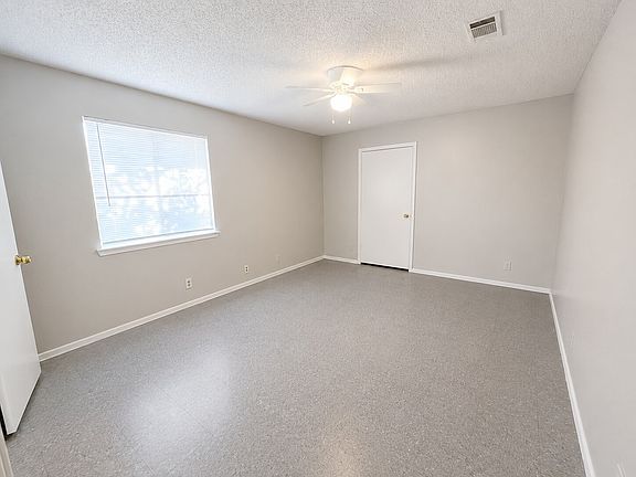 4th image of 507 Thelma Dr #A