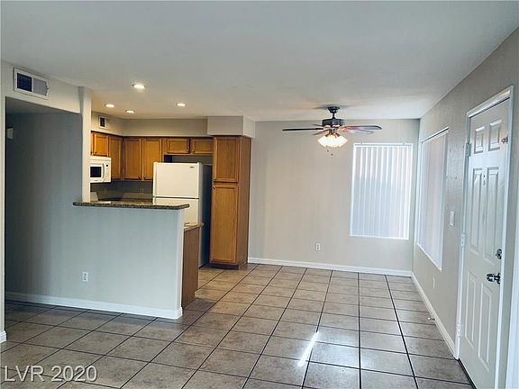 5th image of 3144 Tarpon Dr Unit 101