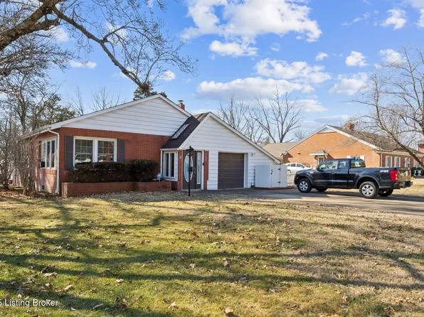 130 E Geiger St, Morganfield, KY 42437