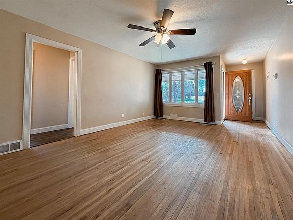 4th image of 2202 E Blake St