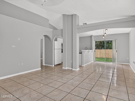 4th image of 7329 LAWN TENNIS Lane