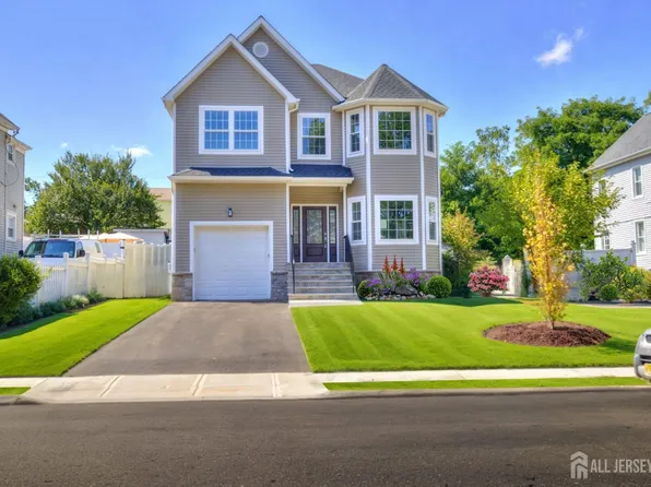 95 S Fulton St, Woodbridge, NJ 07095