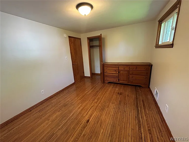 1835 Military Rd — Photo 24