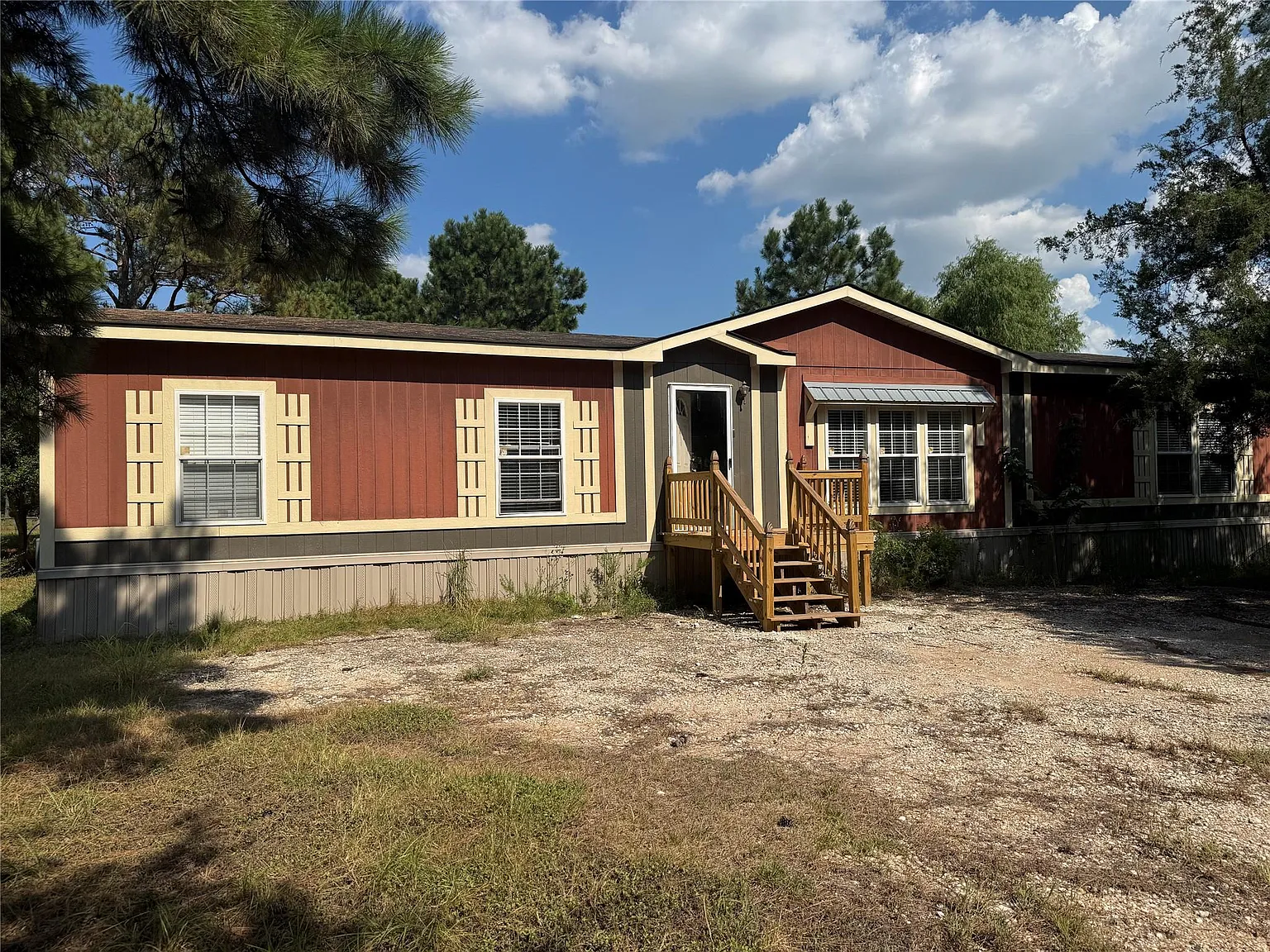4 bed, 2.0 bath, 1456 sqft, $2,200 — Photo 2