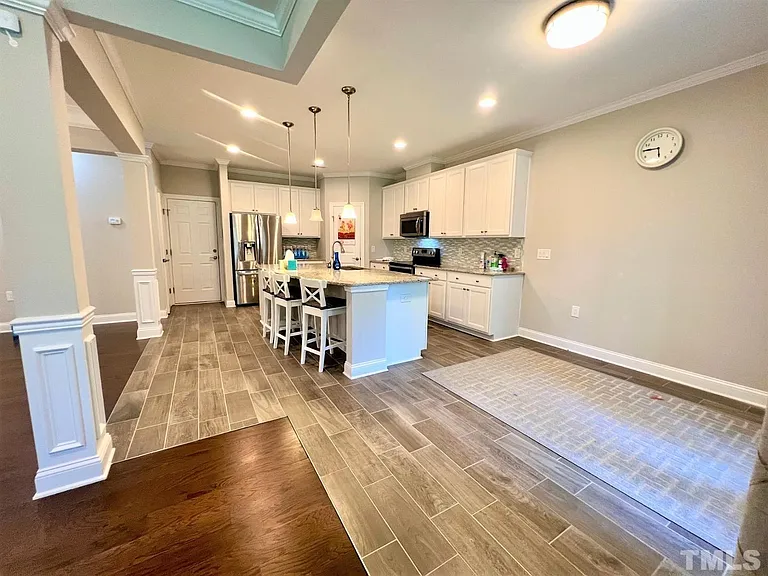 416 Daylin Dr — Photo 13