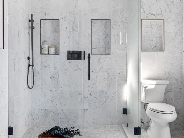 493 Hancock Street image 18 of 25