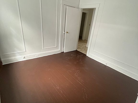 3rd image of 2 Elinor Pl APT 3